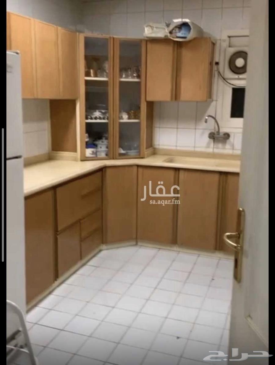 شقة 4 غرف في العزيزية 4