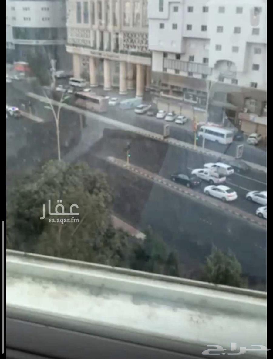 شقة 4 غرف في العزيزية 5