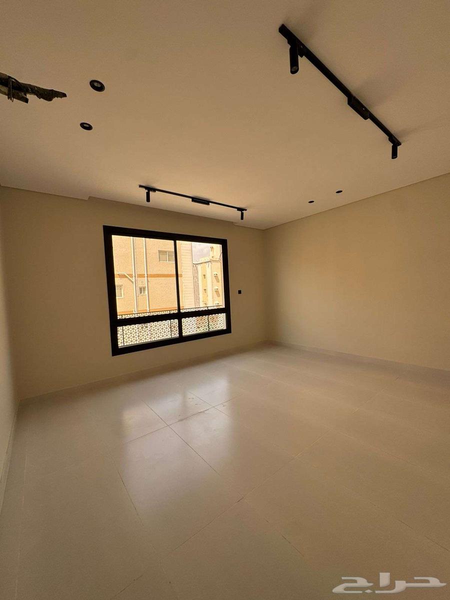 6 bedroom apartment in Wali Al Ahd 3