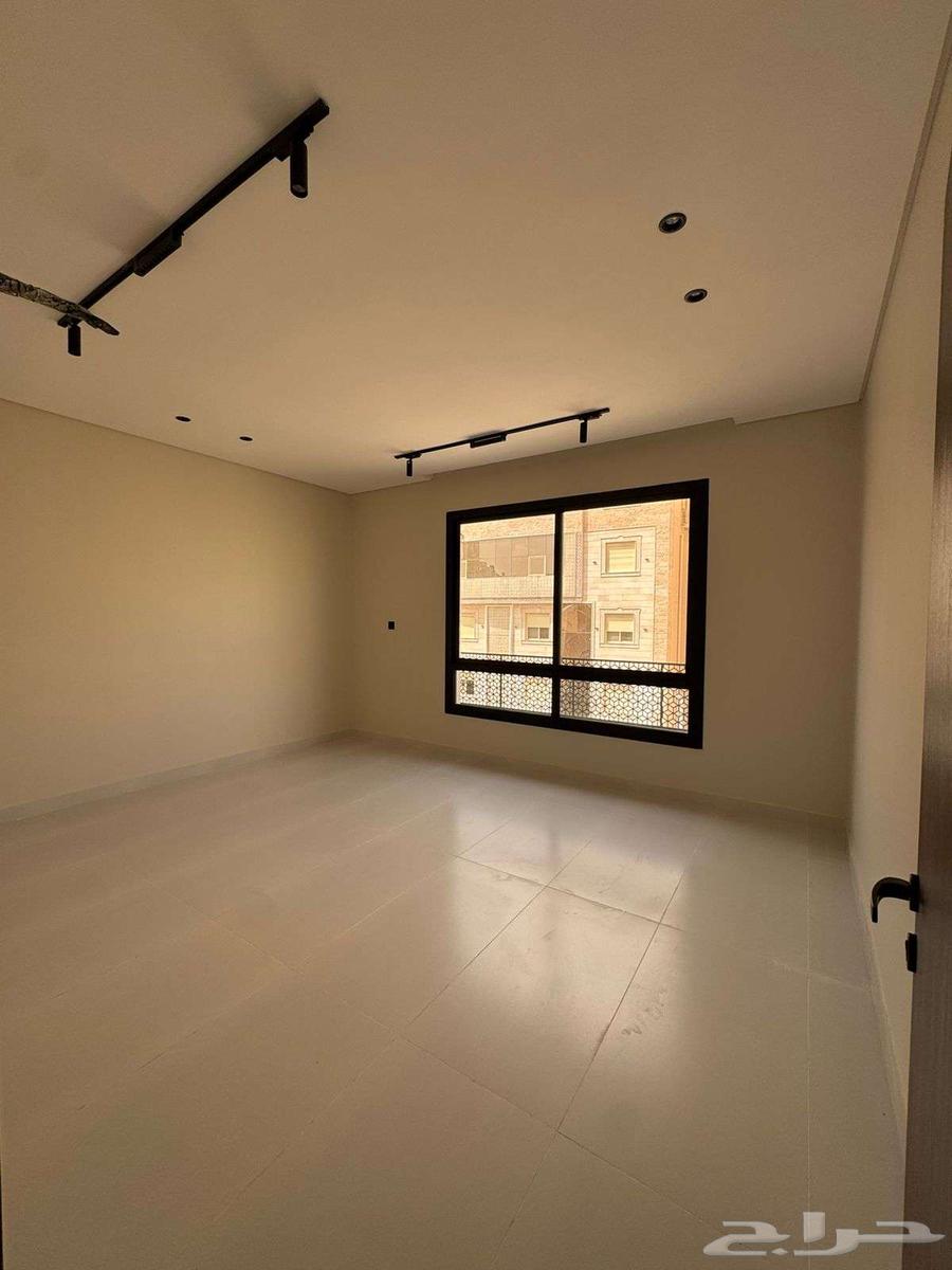 6 bedroom apartment in Wali Al Ahd 7