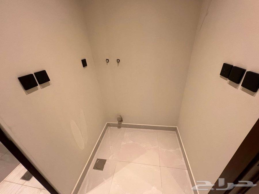 شقة 4 غرف في ولي العهد 13