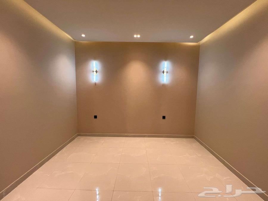 شقة 4 غرف في ولي العهد 5