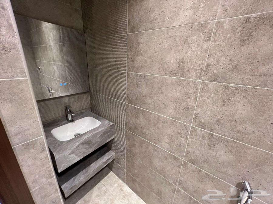 شقة 4 غرف في ولي العهد 6