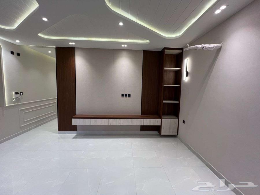 شقة 4 غرف في ولي العهد 10