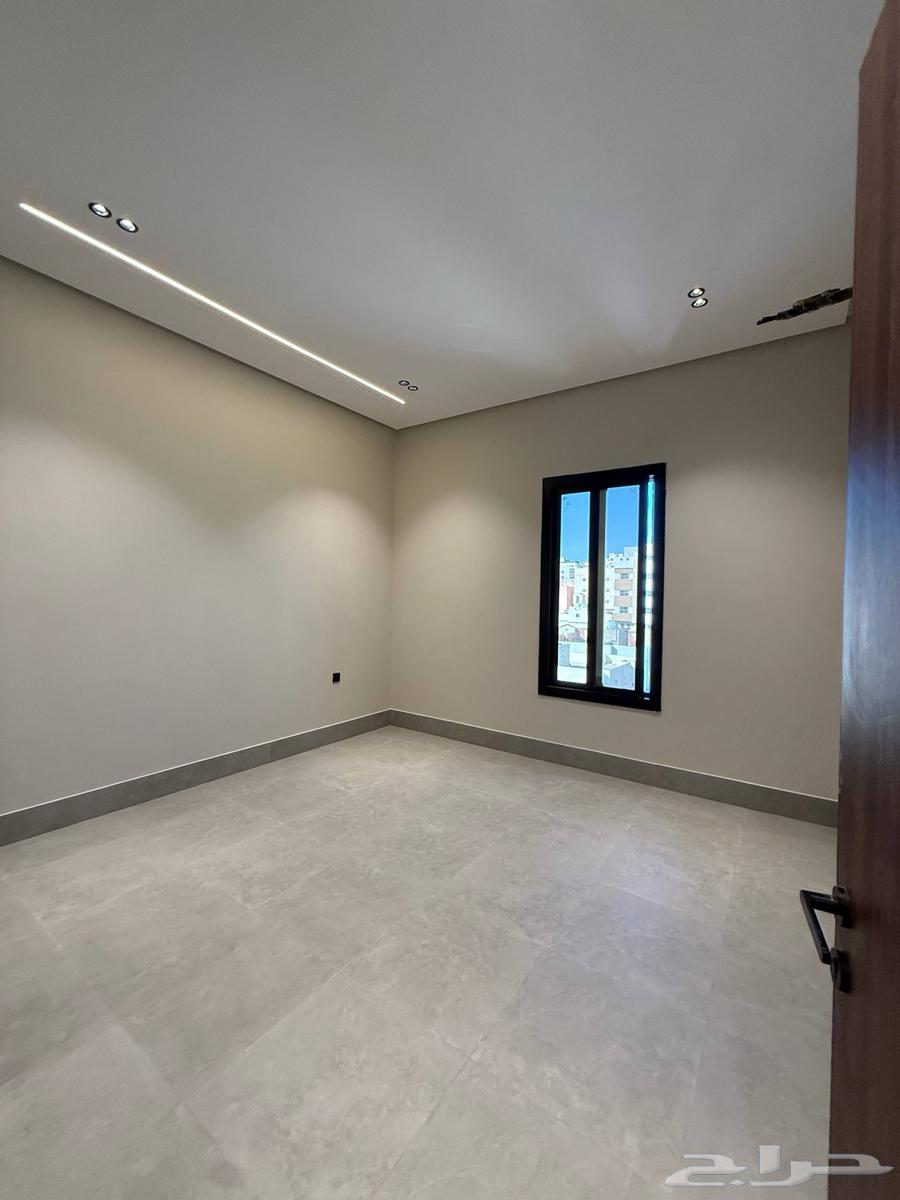 شقة 4 غرف في ولي العهد 12