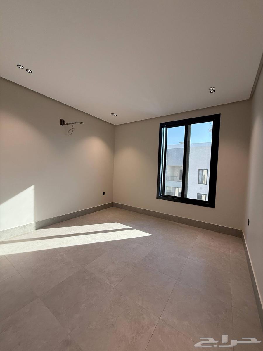 شقة 4 غرف في ولي العهد 6