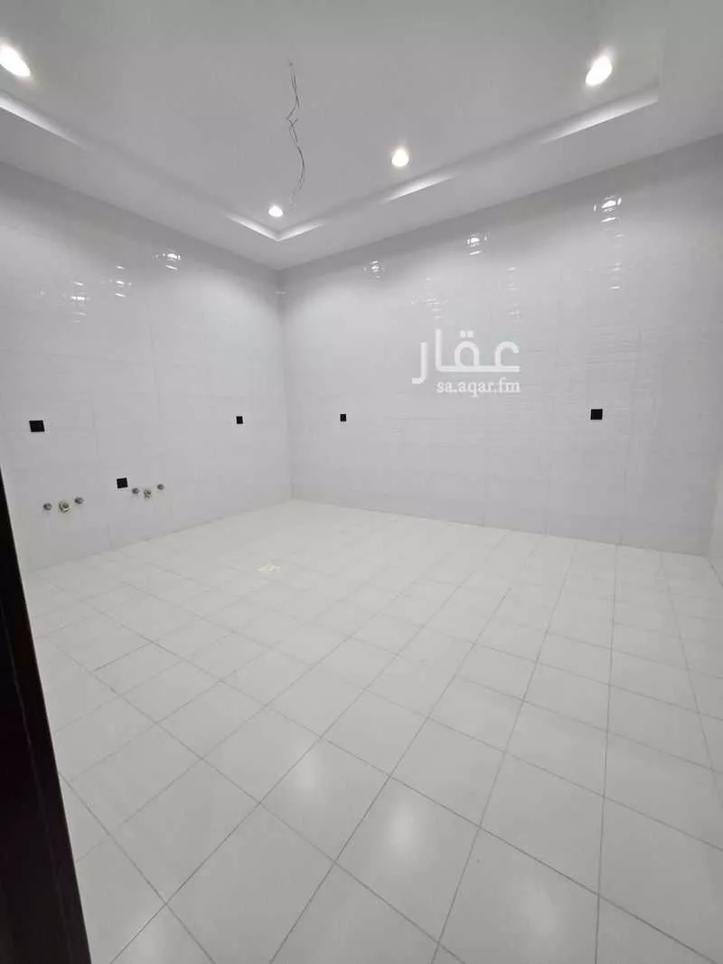 شقة 15 غرف في الفروسية 4