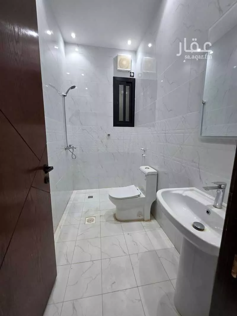 شقة 15 غرف في الفروسية 5