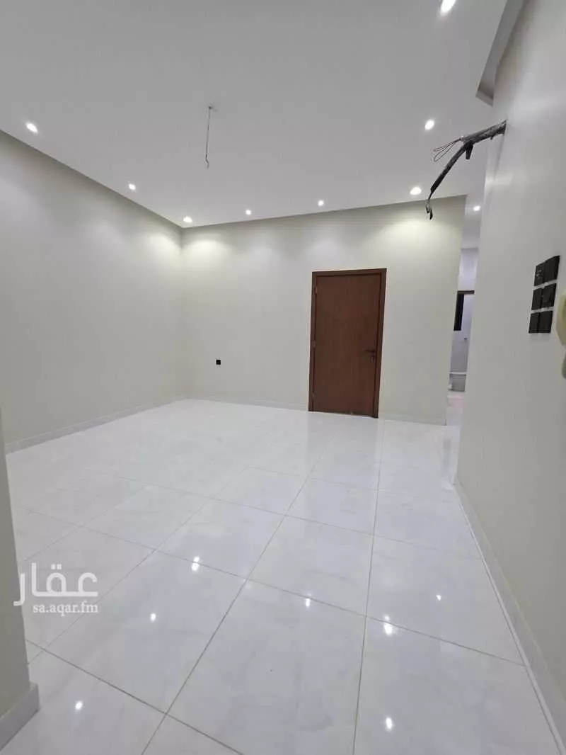 شقة 15 غرف في الفروسية 8