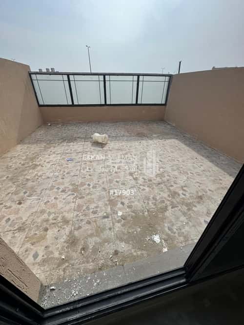 8 bedroom villa in Al Amwaj 5