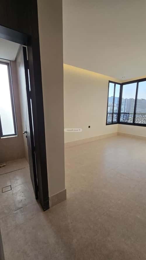 5 bedroom apartment in Al Hamra 1