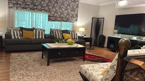 8 bedroom villa in Al Khuzama 5
