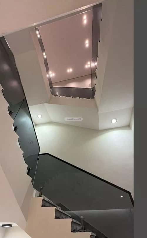 5 bedroom villa in Al Amwaj 4