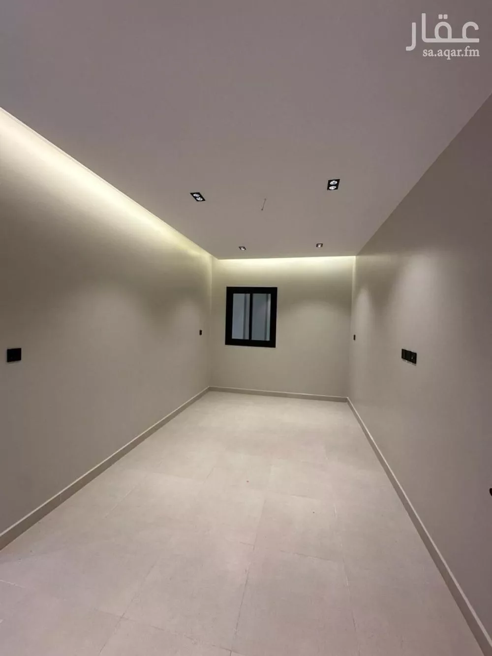 شقة 2 غرف في النزهة 4