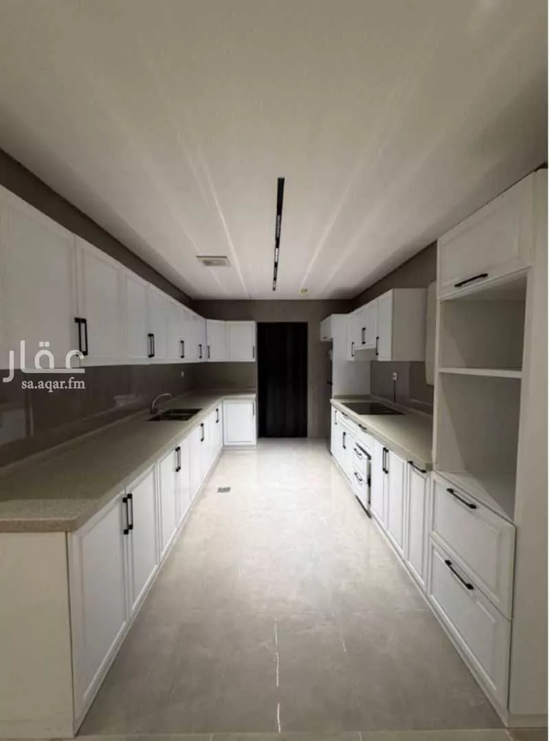 شقة 3 غرف في الملقا 4