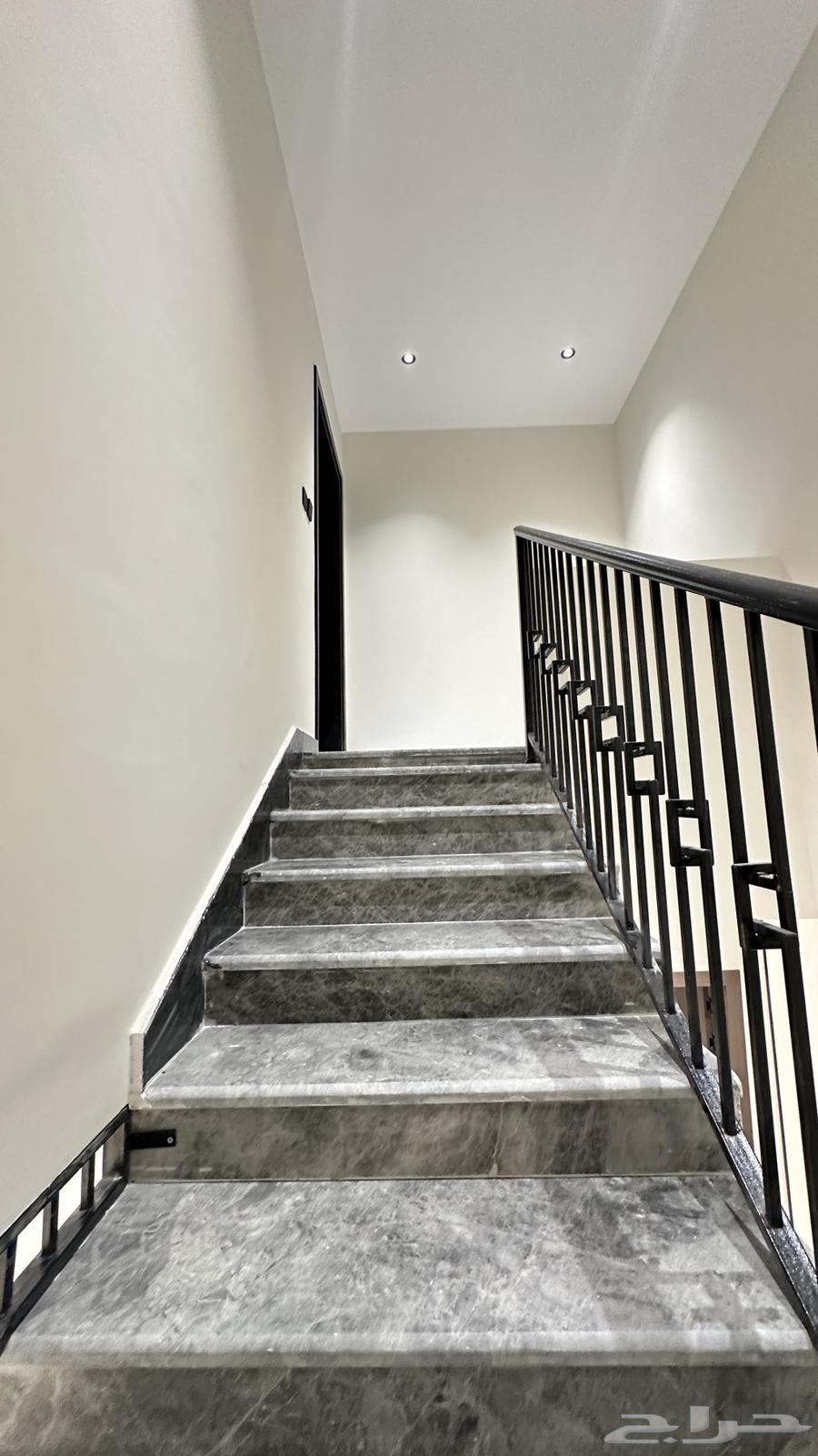 شقة 5 غرف في شوران 16