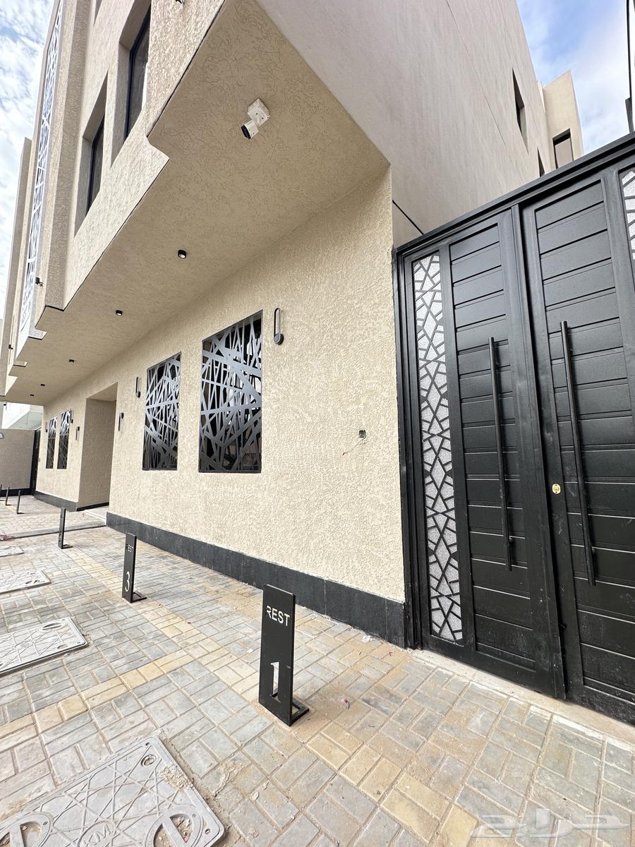 شقة 5 غرف في شوران 22