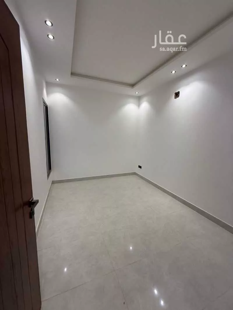 فيلا 5 غرف في الرمال 13