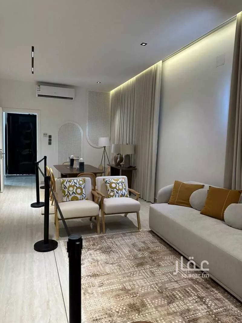 فيلا 5 غرف في عكاظ 8