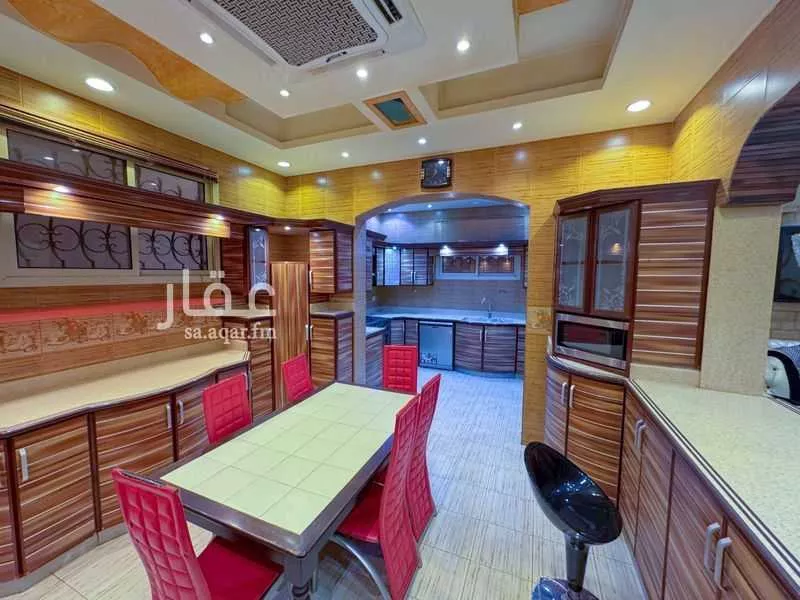 فيلا 6 غرف في العزيزية 12