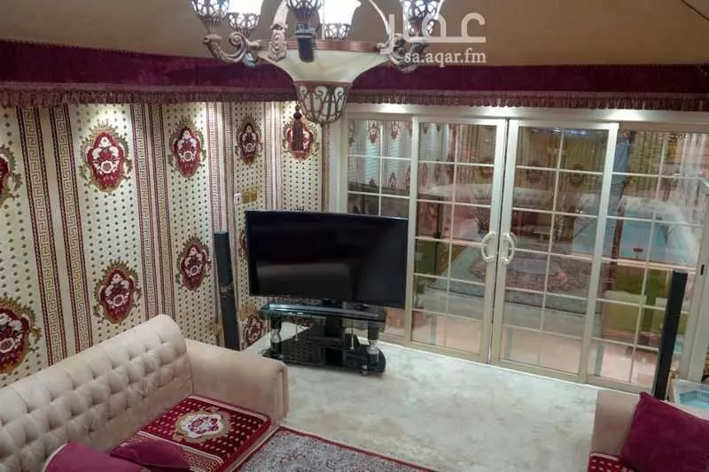 فيلا 6 غرف في العزيزية 36