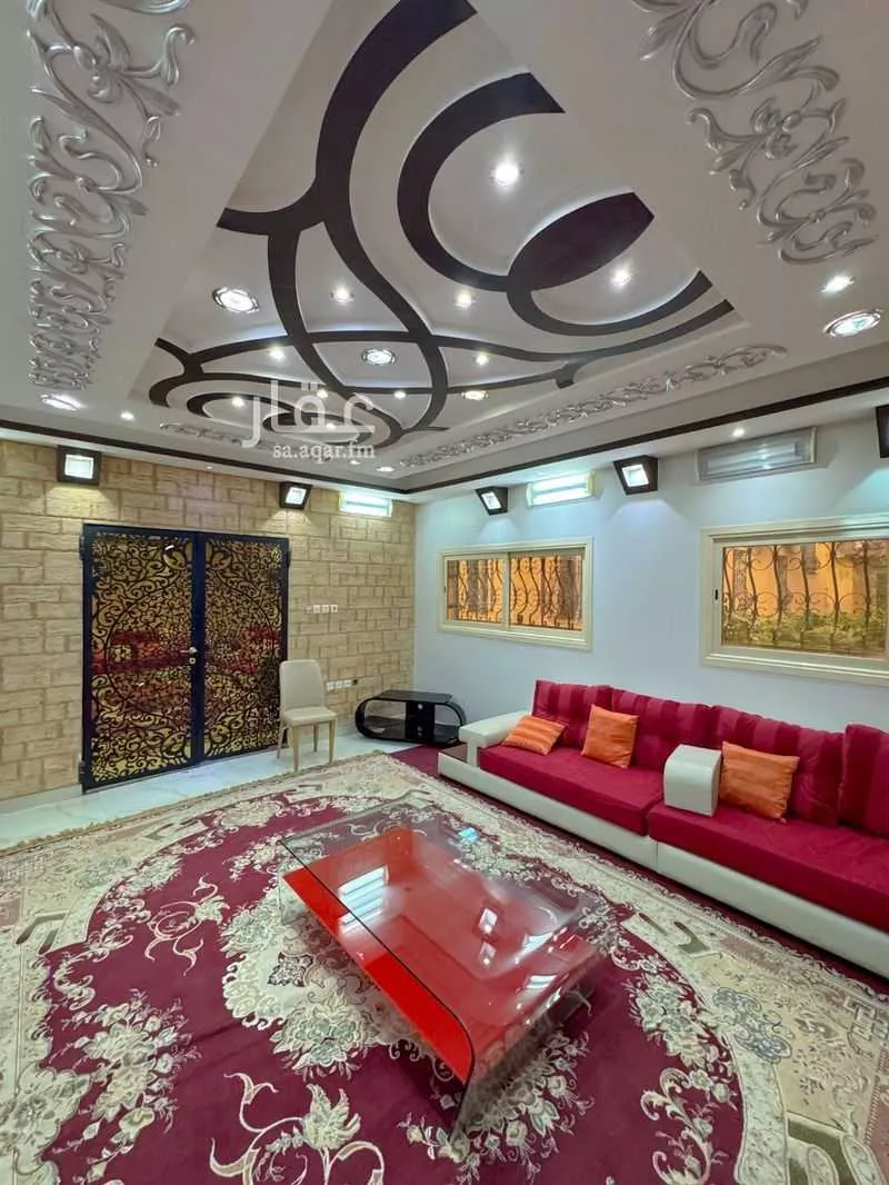 فيلا 6 غرف في العزيزية 42