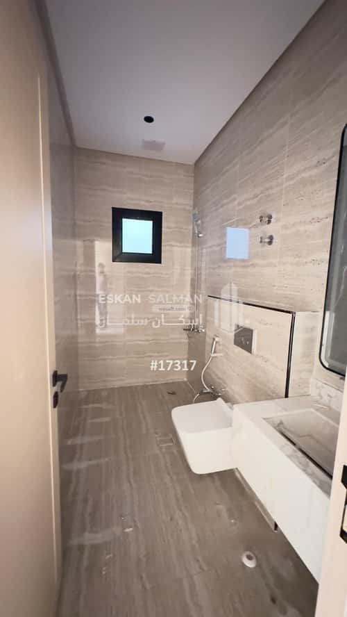 فيلا 6 غرف في العقيق 11
