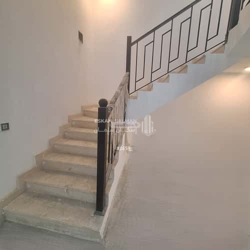 فيلا 7 غرف في الأمواج 3