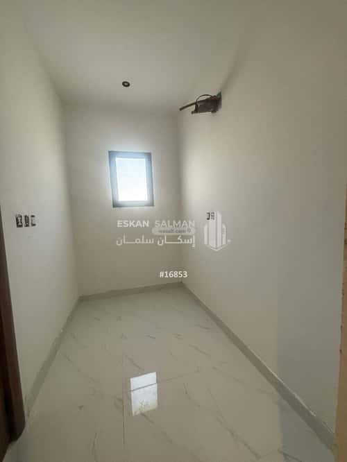 7 bedroom villa in Al Amwaj 3