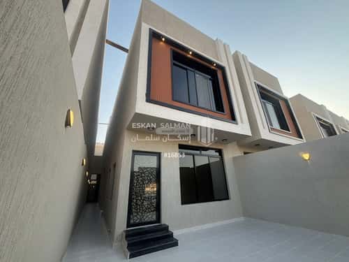 7 bedroom villa in Al Amwaj 2