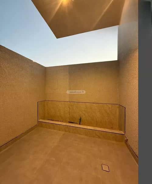 6 bedroom villa in As Sawari 4