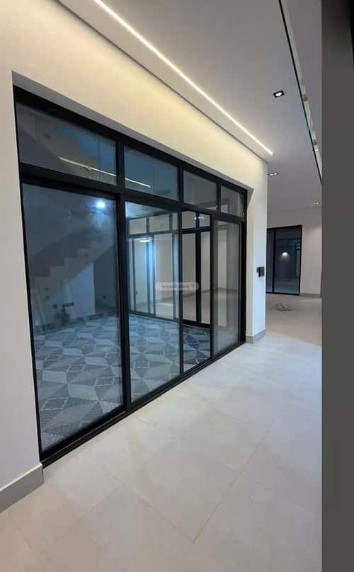 5 bedroom villa in Al Buhairah 4