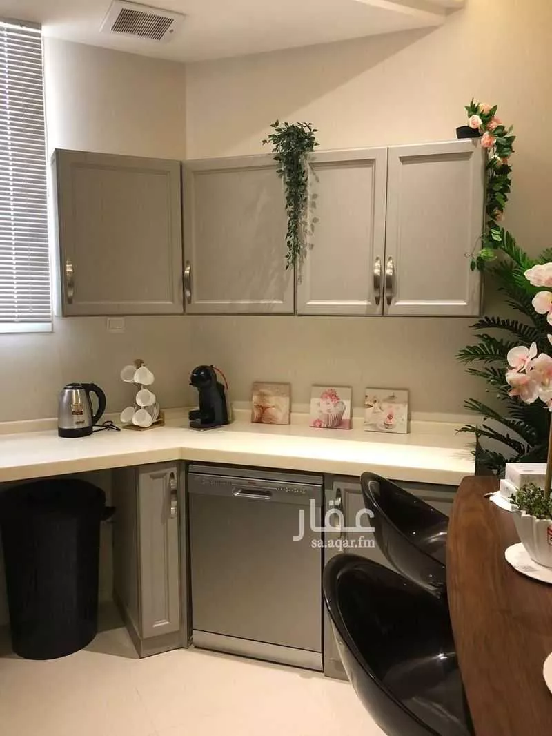 6 bedroom apartment in Al Qairawan 24