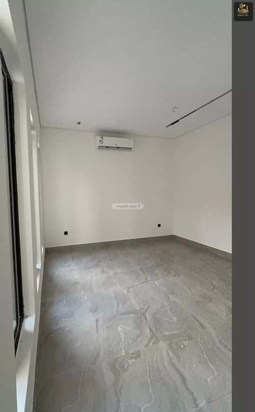 4 bedroom villa in At Tahliyah, Eastern Province 4