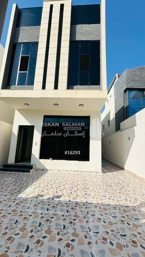 12 bedroom villa in Al Amwaj 3
