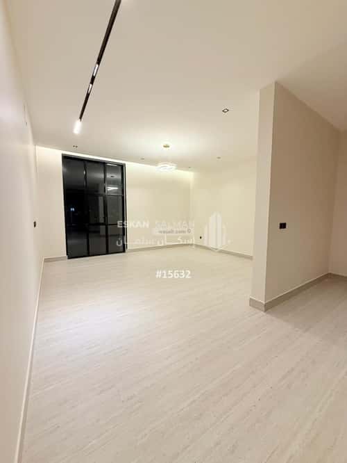 8 bedroom villa in As Sawari 4