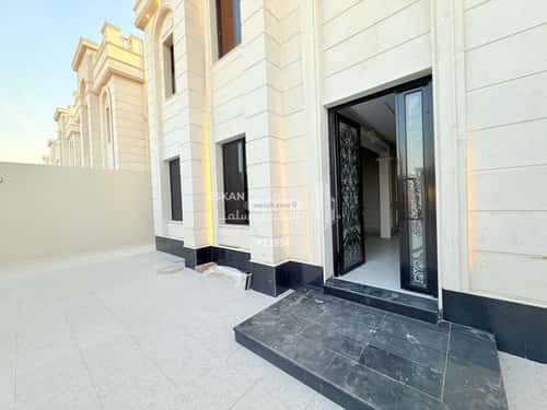 8 bedroom villa in Al Amwaj 3