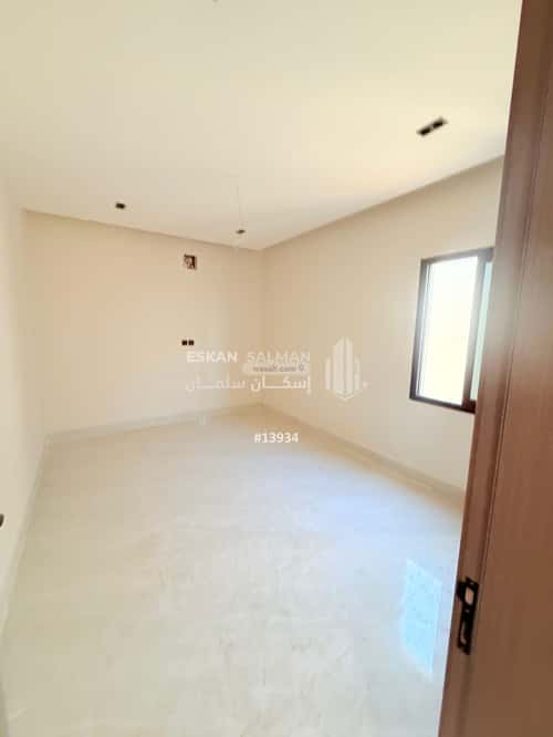 8 bedroom villa in Al Amwaj 4