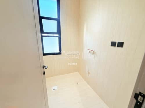 8 bedroom villa in Al Amwaj 5