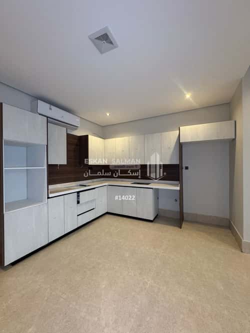 5 bedroom apartment in Al Hamra 3