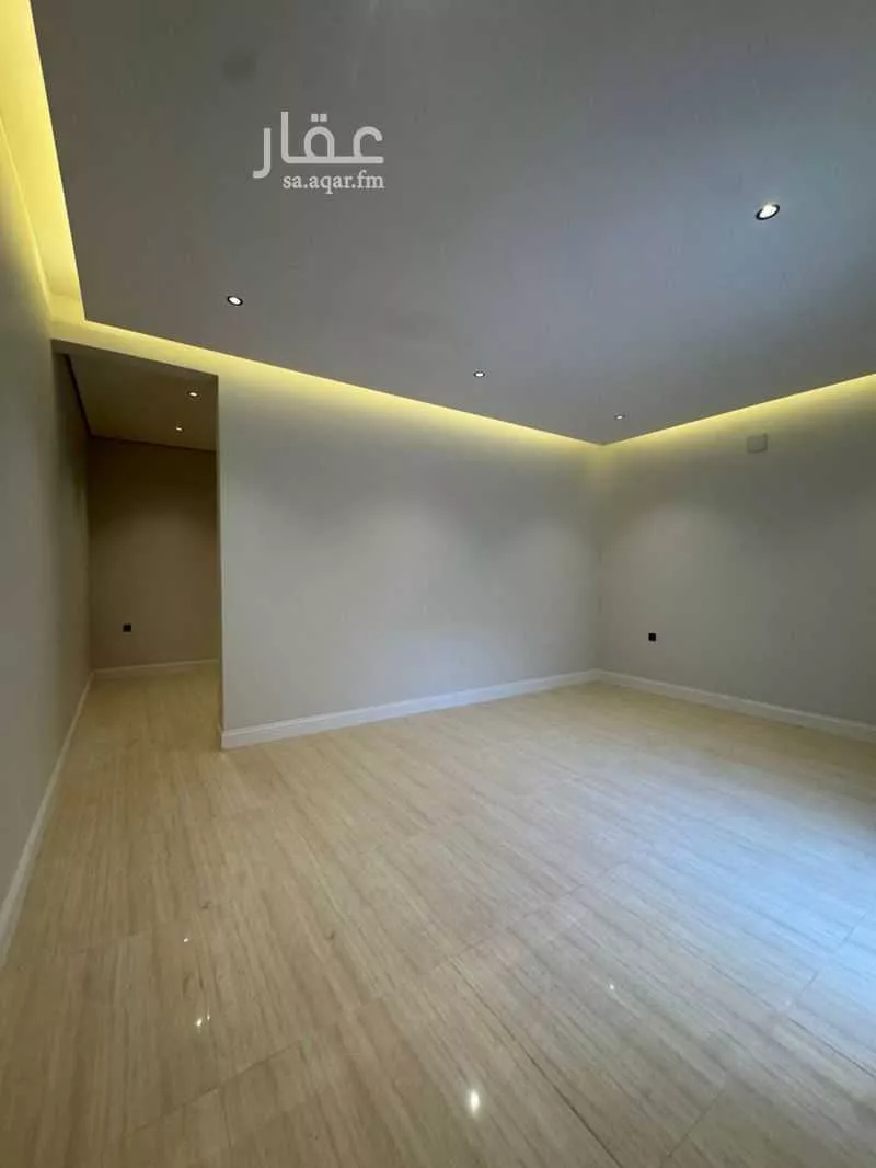 5 bedroom villa in Al Aridh 8