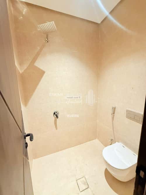 5 bedroom apartment in Al Hamra 5