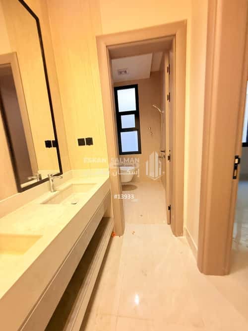 9 bedroom villa in Al Amwaj 1