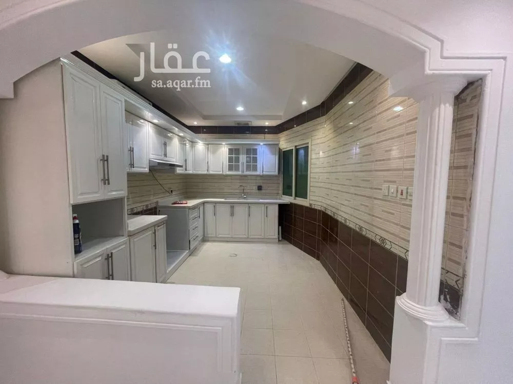 دور 3 غرف في العارض 15