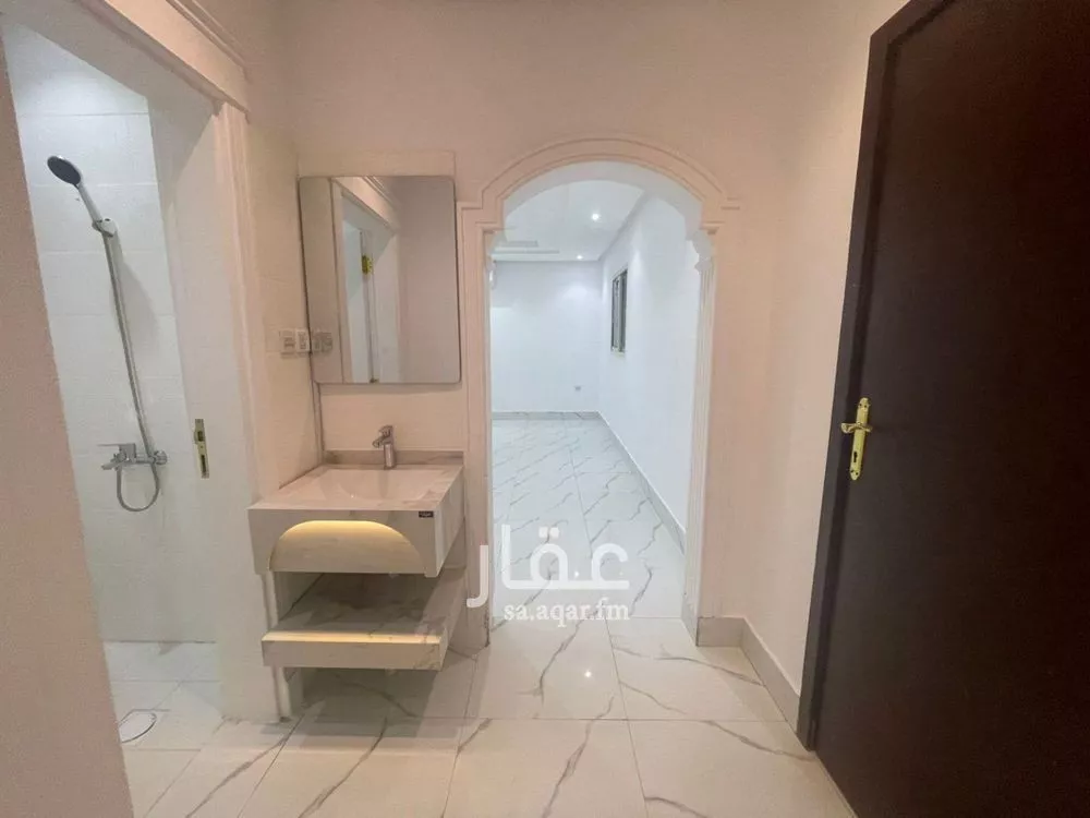 دور 3 غرف في العارض 18