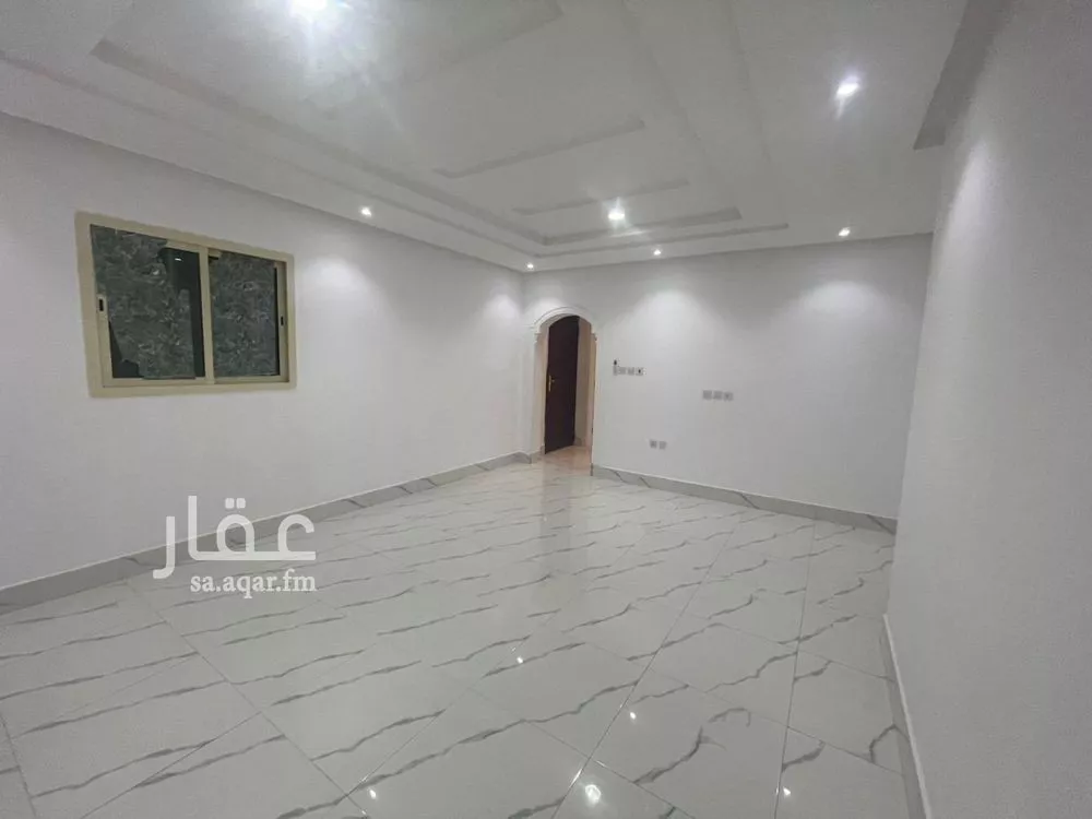 دور 3 غرف في العارض 8