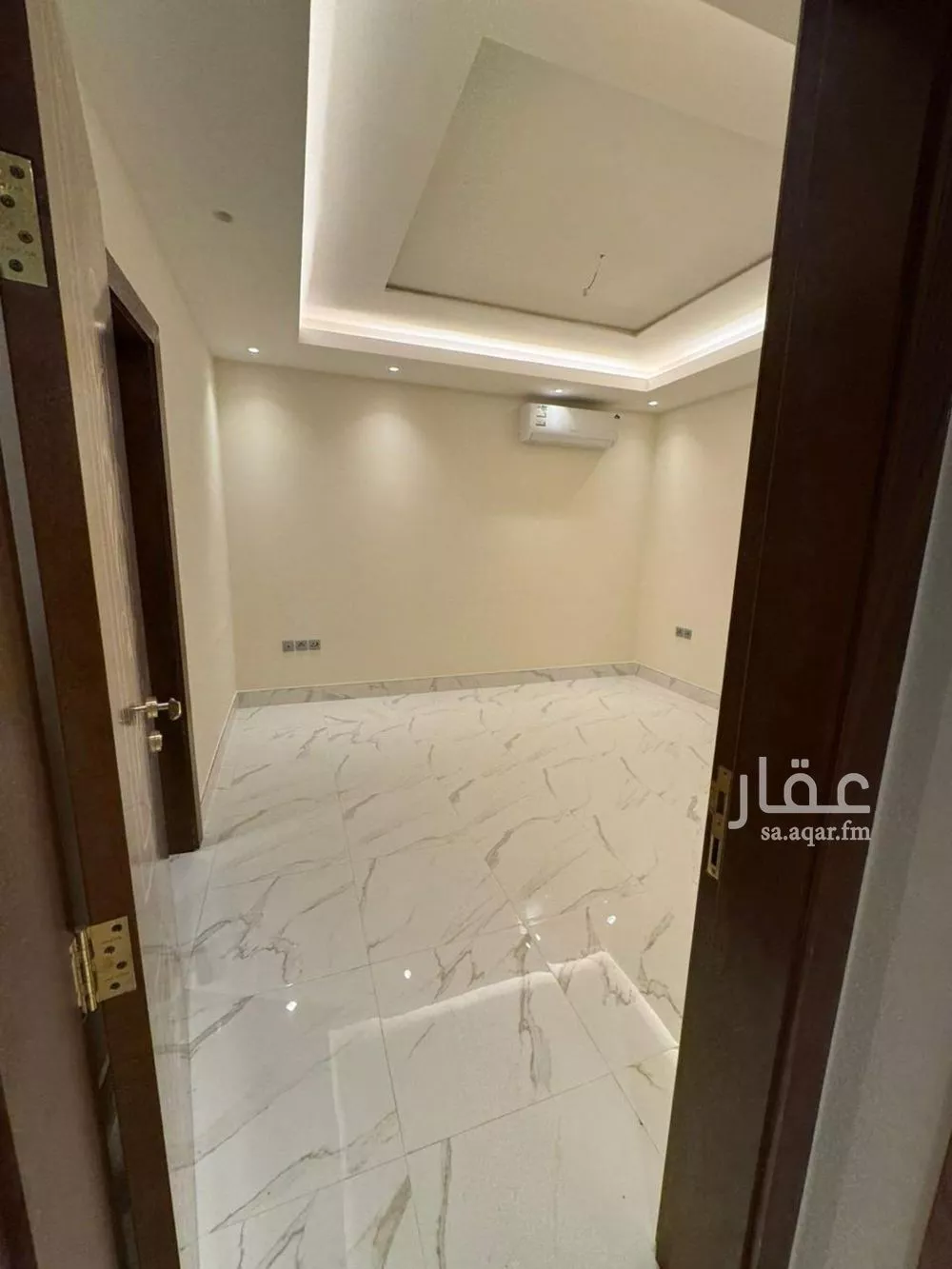 شقة 3 غرف في الملقا 2