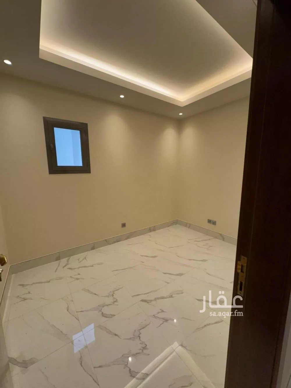 شقة 3 غرف في الملقا 4