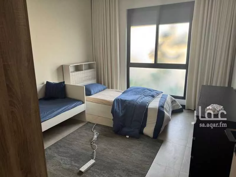 شقة 4 غرف في العارض 4