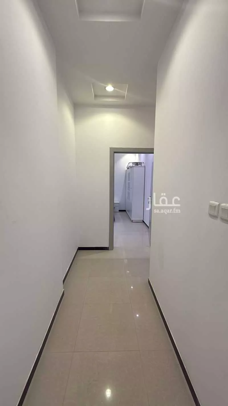 شقة 4 غرف في الملقا 10